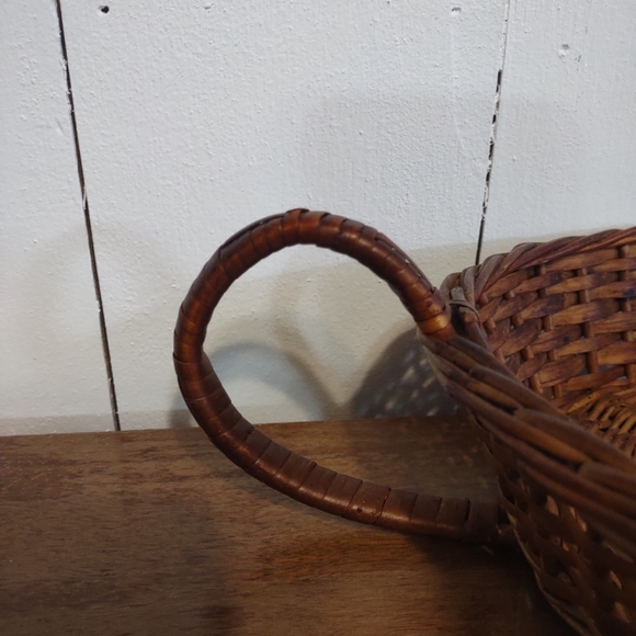 Basket Loop Handle Vintage Brown Wicker Hand Woven 9.5" Dia ~ Rare Cottage Core - Picture 4 of 10